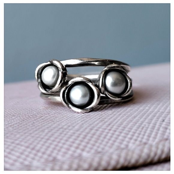 Pandora Three Wishes 3 Pearl Sterling Silver Ring - Picture 1 of 8